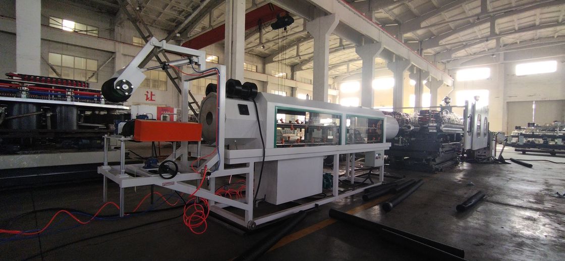 첨단 PLC 제어 시스템과 50mm-200mm 파이프 직경 범위를 위한 28/36 쌍 금형을 갖춘 자동 이중벽 골판 파이프 압출 라인