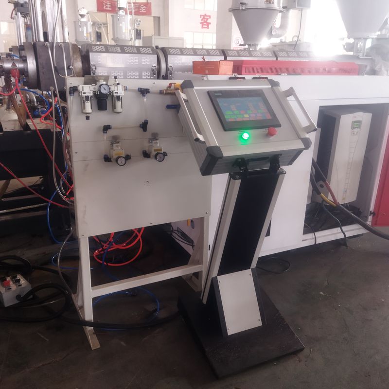 지멘스 모터 및 8-15kg/h 용량의 자동화된 컴퓨터 제어 이중벽 골판지 파이프 압출 라인