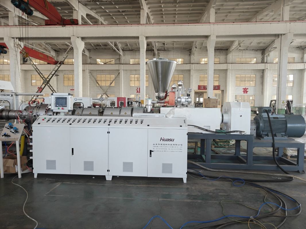 PVC 재료 생산을 위해 사용자 정의 가능한 PVC 노러브 파이프 제조 기계