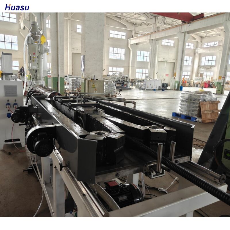 PLC 제어, 37kw 모터 출력 및 1년 보증의 단일 벽 골판지 파이프 압출 라인