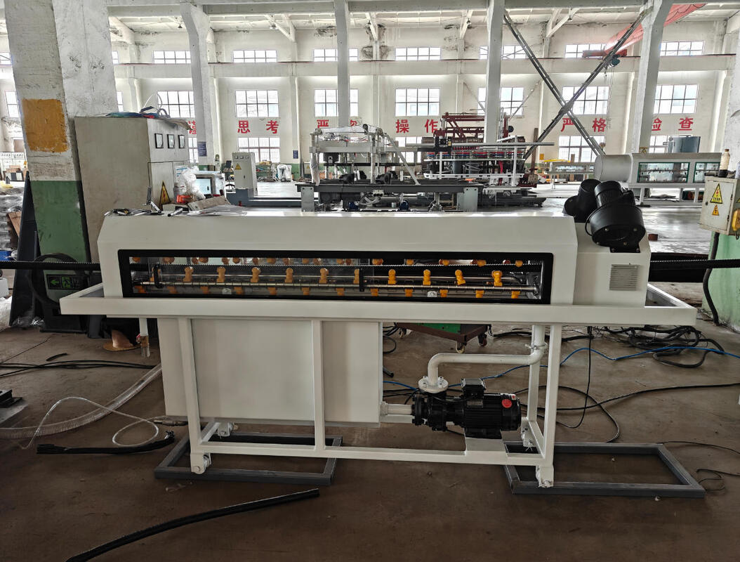 PLC 제어 시스템 및 Schneider/Siemens 전기 부품을 갖춘 단일 벽 골판지 파이프 압출 라인 (배럴 질화 깊이 0.4~0.7mm)