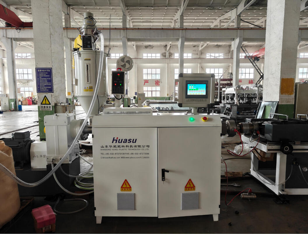 고속 생산을 위한 수냉식 및 Siemens 모터가 장착된 완전 자동 단일 벽 골판지 파이프 압출 라인