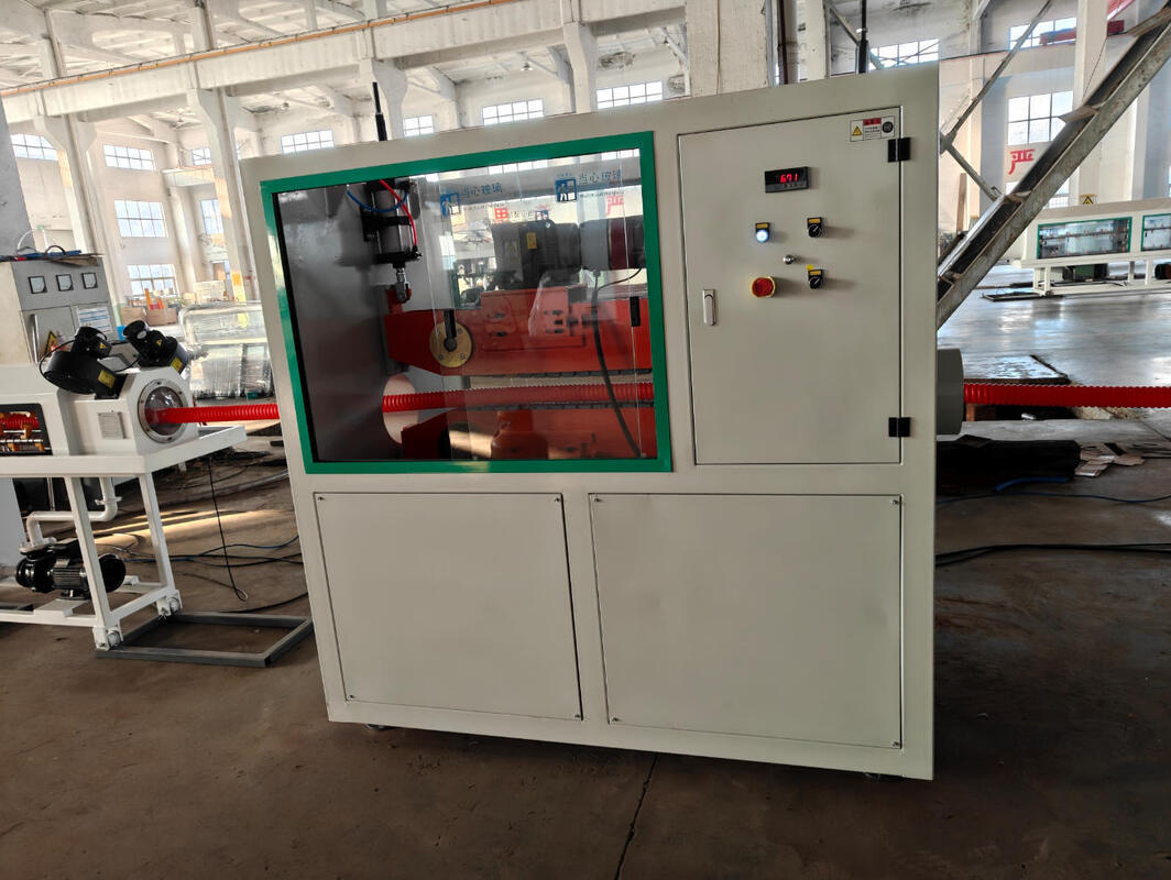 지멘스 브랜드 전기 부품과 100kg/h - 2000kg/h 생산 능력을 갖춘 압력 수냉식 이중벽 골판지 파이프 압출 라인