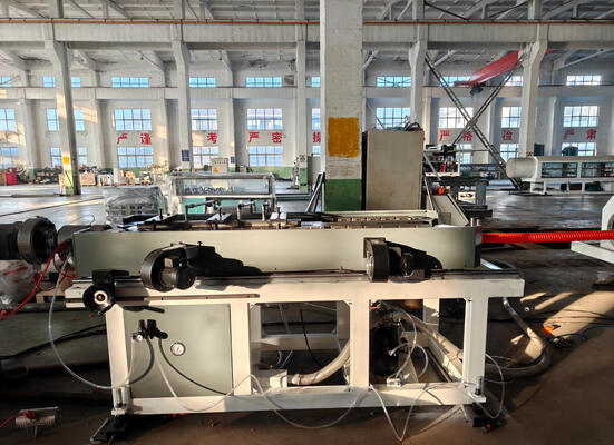 PLC Control System Single Wall Corrugated Pipe Extrusion Line with Water Cooling Method and Siemens Main Motor